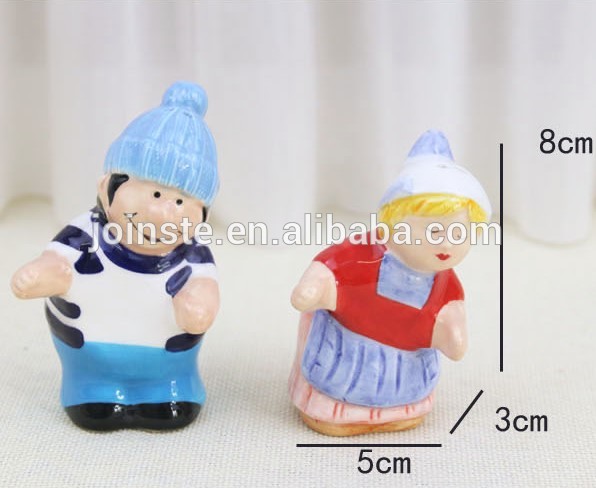 Customized hand painting cute couple shape ceramic wedding salt and pepper shaker