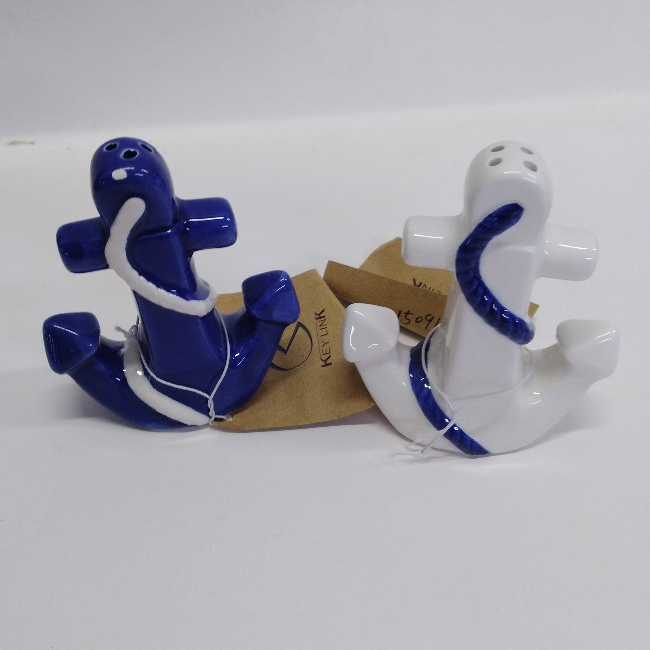 Anchor shaped salt and pepper shaker unique ceramic decor salt pepper shaker set