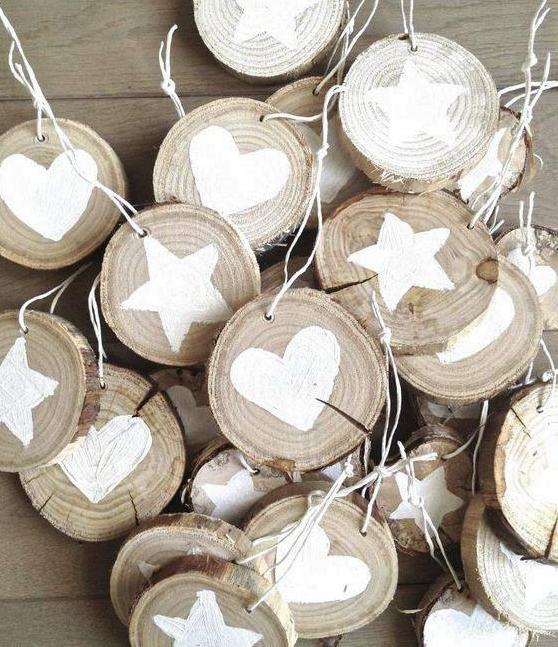 Christmas pine wood hangings with stars printed
