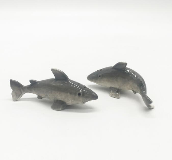 Mini Ceramic shark Castors,custom salt and pepper shakers,shark salt and pepper shakers