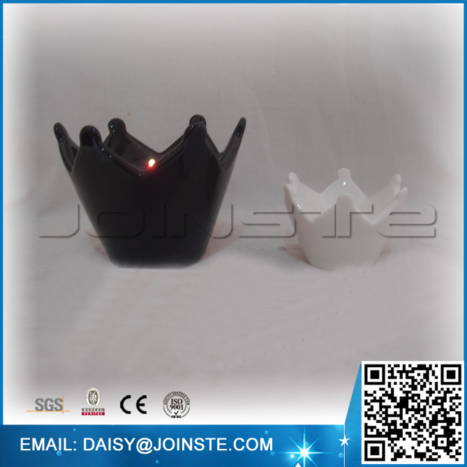 Ceramic white and black crown candle holder for home decoration accessories