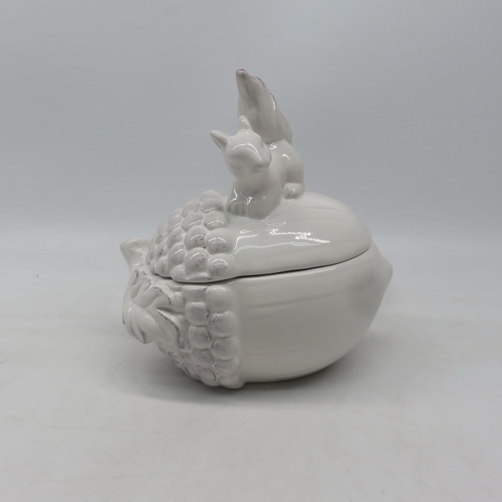 American style ceramic squirrel storage jar,novelty ceramic storage jars, pinecone ceramic garlic storage jar