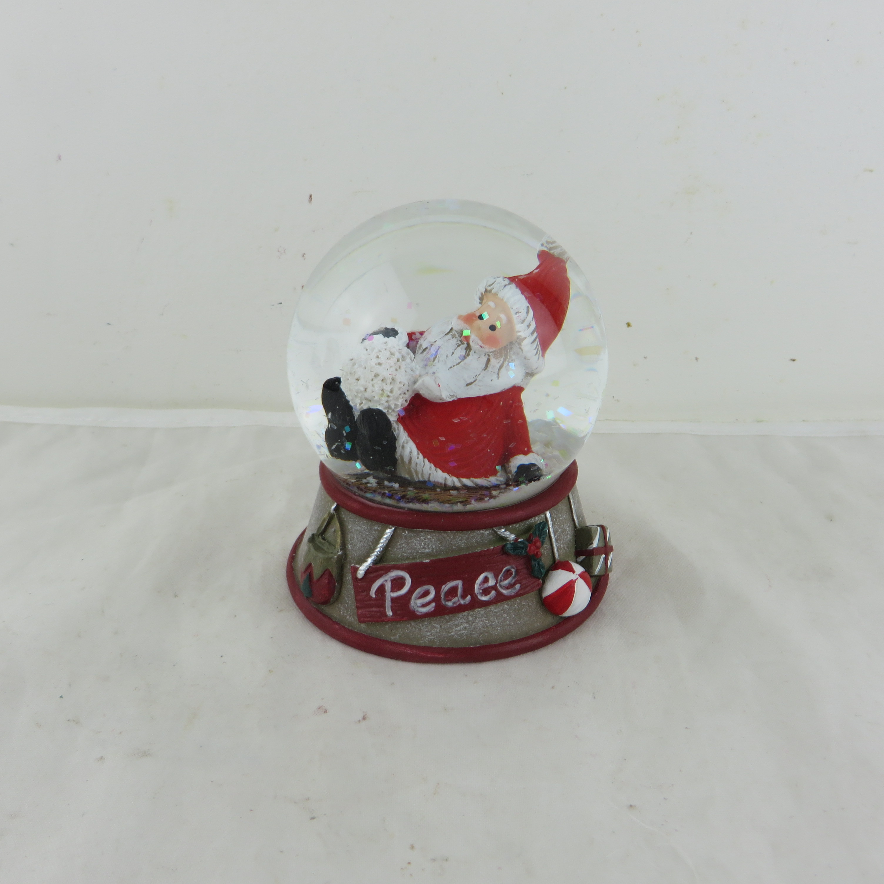 Christmas base crystal snow globe water ball for souvenir