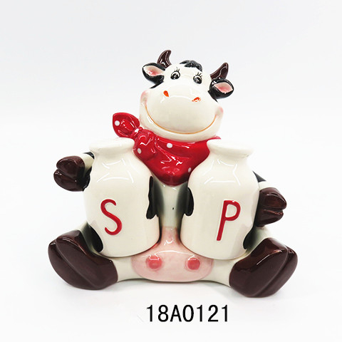 Milk bottle shape S &P shakers, custom mini salt pepper shakers ceramic with cow stand