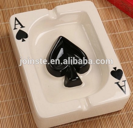 Custom cute poker shape black heart ceramic ashtray portable