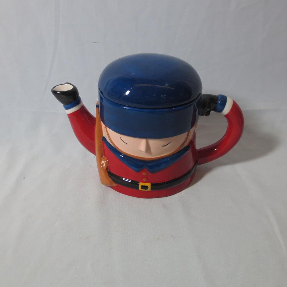 Creative cute ceramic soldier teapot with lid for wholesale Nutcracker mug with handgrip