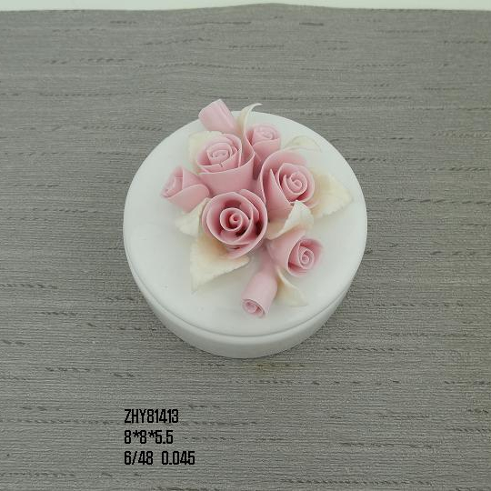 Custom modern white heart shape ceramic ring box with ceramic flower decoration