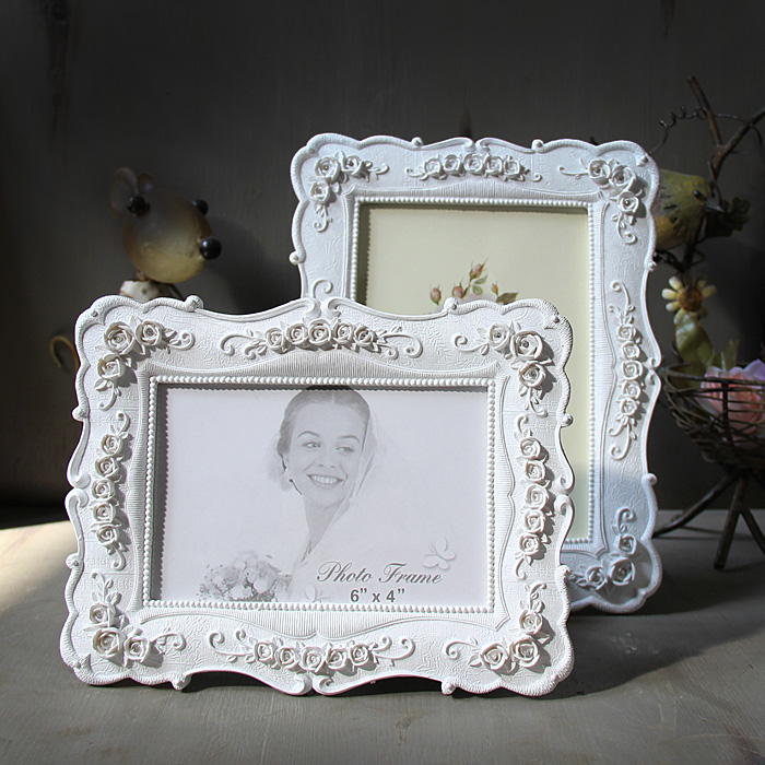 Fashion beautiful picture frame modern designs  white wedding resin photo frame