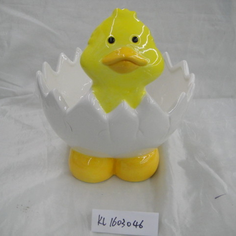 Ceramic easter chicken shaped bowl