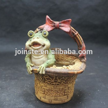 Custom cheap resin green frog in basket garden decoration high quality